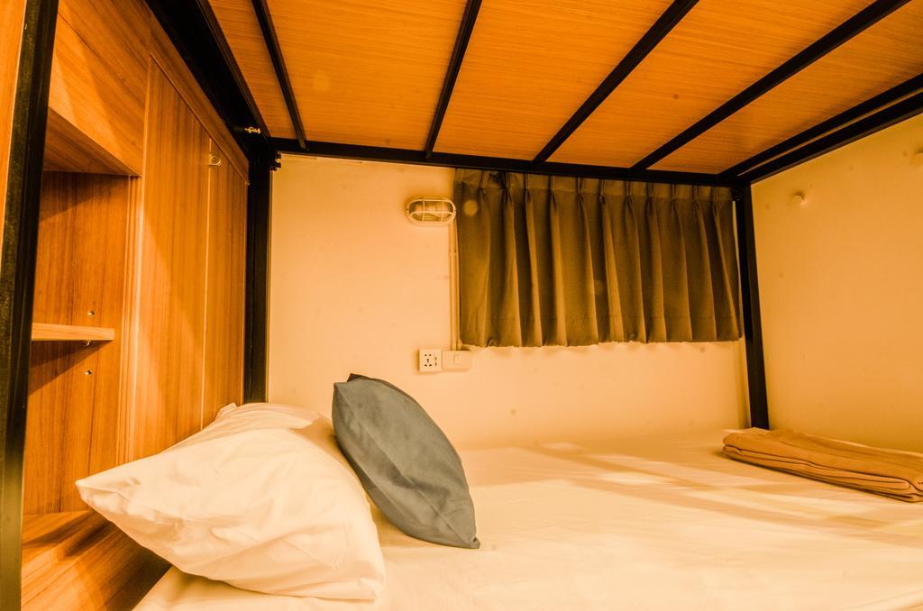 Pier 49 Hostel Bangkok Zewnętrze zdjęcie